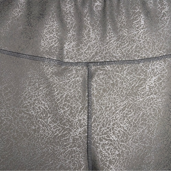 XL EBB AND FLOW LEGGINGS BLACK STRETCH CROPPED ATHLETIC ACTIVEWEAR GOTH SHIMMER - Picture 4 of 10